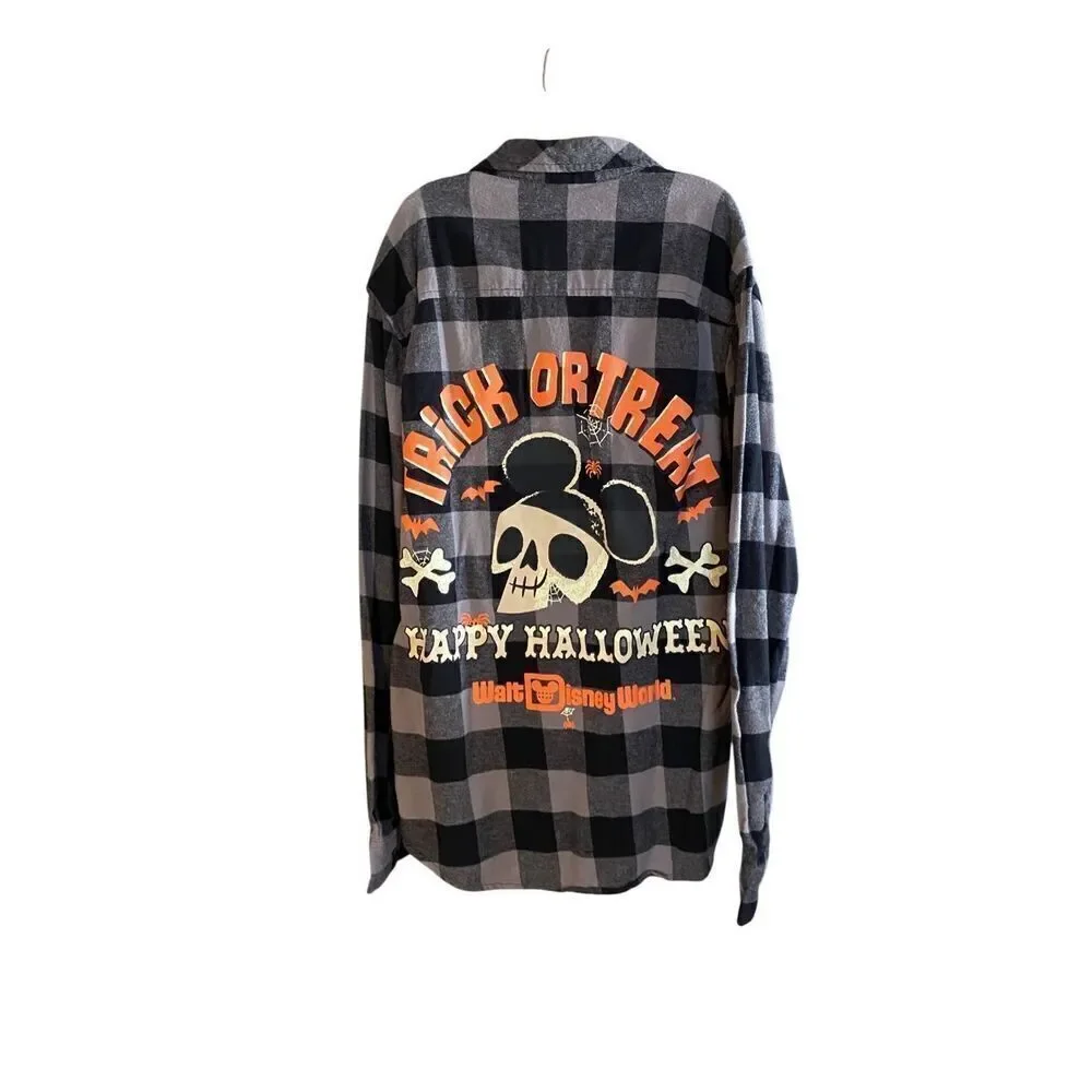 Walt Disney World, happy Halloween trick-or-treat plaid flannel shirt, size smal